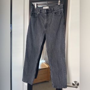A&F Size 26S/2S The Mom High Rise Jeans